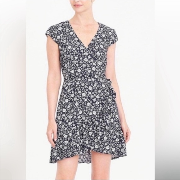 **NWT** Navy JCrew Dress - Picture 3 of 9